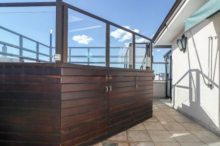 Apartamento para alugar com 210m², 4 quartos e 2 vagasÁrea comum - Piscina