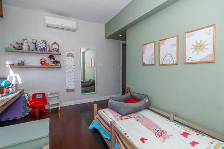 Apartamento para alugar com 210m², 4 quartos e 2 vagasQuarto 2