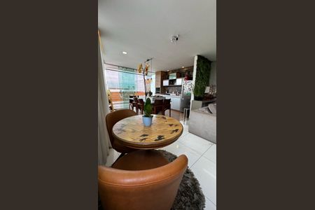 Apartamento à venda com 160m², 4 quartos e 2 vagas Apartamento à venda com 160m², 4 quartos e 2 vagassala 2
