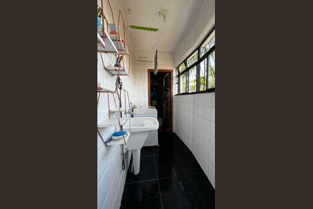 Apartamento à venda com 160m², 4 quartos e 2 vagas Apartamento à venda com 160m², 4 quartos e 2 vagasÁrea de Serviço