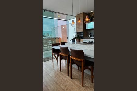 Apartamento à venda com 160m², 4 quartos e 2 vagas Apartamento à venda com 160m², 4 quartos e 2 vagassala 2