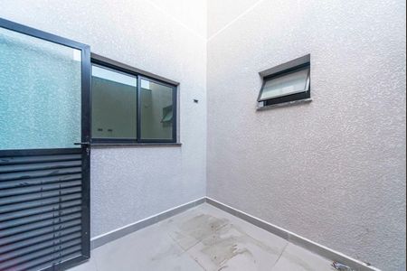 Apartamento à venda com 60m², 2 quartos e 1 vaga Apartamento à venda com 60m², 2 quartos e 1 vagaÁrea de Serviço