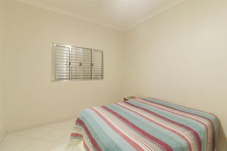 Casa à venda com 200m², 3 quartos e 4 vagas Casa à venda com 200m², 3 quartos e 4 vagasSuíte