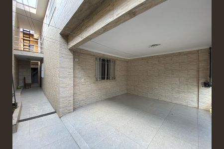 Casa à venda com 200m², 1 quarto e sem vaga Casa à venda com 200m², 1 quarto e sem vagaGaragem