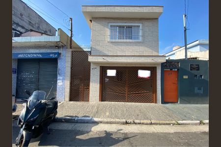 Casa à venda com 200m², 1 quarto e sem vaga Casa à venda com 200m², 1 quarto e sem vagaFachada