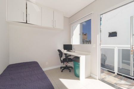 Casa de condomínio à venda com 150m², 4 quartos e 2 vagas Casa de condomínio à venda com 150m², 4 quartos e 2 vagasSuíte 2