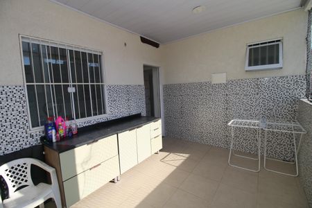 Casa à venda com 130m², 3 quartos e sem vagaÁrea de Serviço