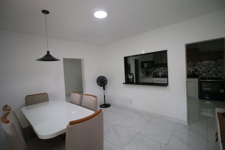 Casa à venda com 130m², 3 quartos e sem vagaSala de jantar