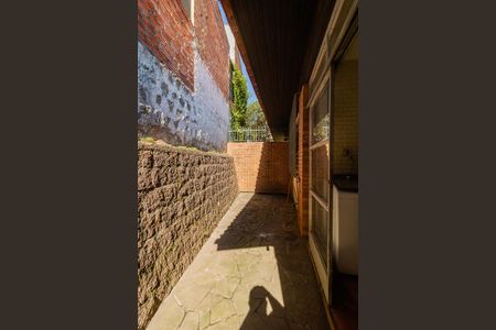 Casa à venda com 300m², 3 quartos e 1 vagaÁrea de Serviço