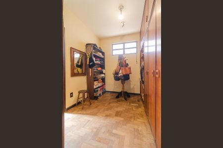 Casa à venda com 300m², 3 quartos e 1 vagaQuarto 1 - closet