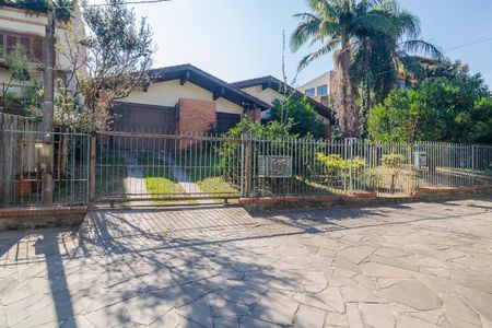 Casa à venda com 300m², 3 quartos e 1 vagaFachada