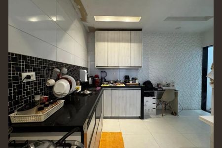 Apartamento à venda com 62m², 2 quartos e 1 vagaCozinha