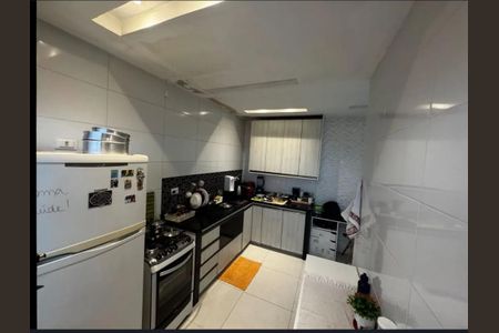 Apartamento à venda com 62m², 2 quartos e 1 vagaCozinha