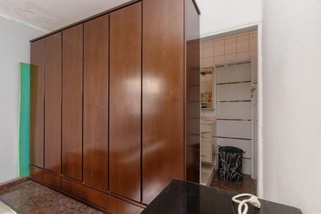 Casa à venda com 210m², 3 quartos e 2 vagasSuíte 2