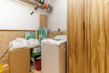 Casa à venda com 210m², 3 quartos e 2 vagasÁrea de Serviço