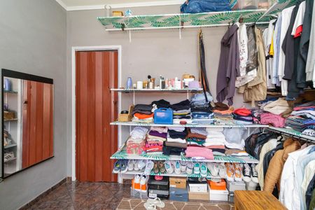 Casa à venda com 210m², 3 quartos e 2 vagasCloset Suíte 2