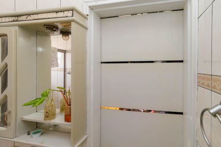 Casa à venda com 210m², 3 quartos e 2 vagasBanheiro da Suíte 2