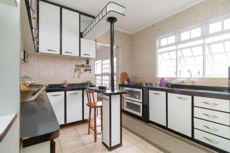 Casa à venda com 210m², 3 quartos e 2 vagasCozinha - Armários