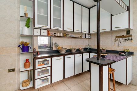 Casa à venda com 210m², 3 quartos e 2 vagasCozinha - Armários