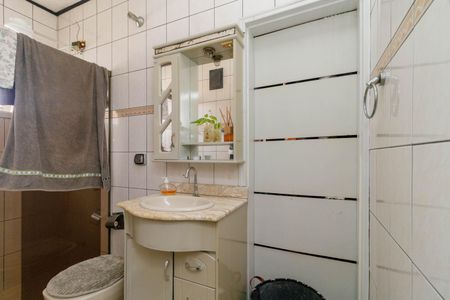 Casa à venda com 210m², 3 quartos e 2 vagasBanheiro da Suíte 2