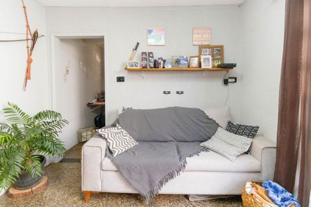 Casa à venda com 210m², 3 quartos e 2 vagasSala