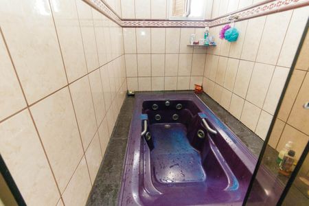 Casa à venda com 210m², 3 quartos e 2 vagasBanheiro da Suíte 1