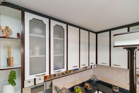 Casa à venda com 210m², 3 quartos e 2 vagasCozinha - Armários