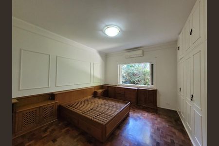 Casa à venda com 598m², 4 quartos e 8 vagas Casa à venda com 598m², 4 quartos e 8 vagasFoto 23