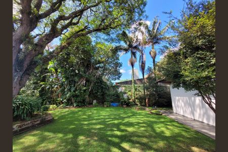 Casa à venda com 598m², 4 quartos e 8 vagas Casa à venda com 598m², 4 quartos e 8 vagasFoto 08