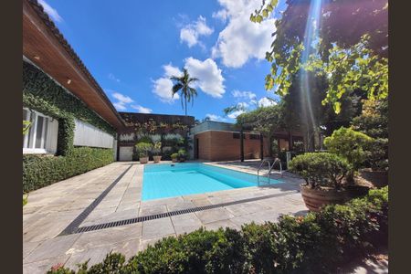 Casa à venda com 598m², 4 quartos e 8 vagas Casa à venda com 598m², 4 quartos e 8 vagasFoto 05