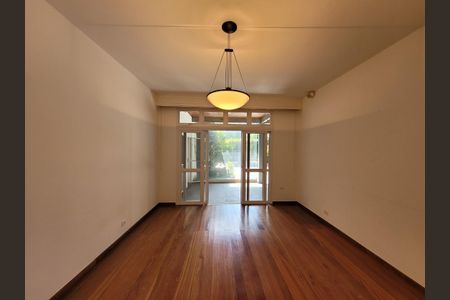 Casa à venda com 598m², 4 quartos e 8 vagas Casa à venda com 598m², 4 quartos e 8 vagasFoto 34