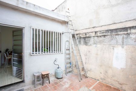 Casa à venda com 120m², 2 quartos e 2 vagasQuintal