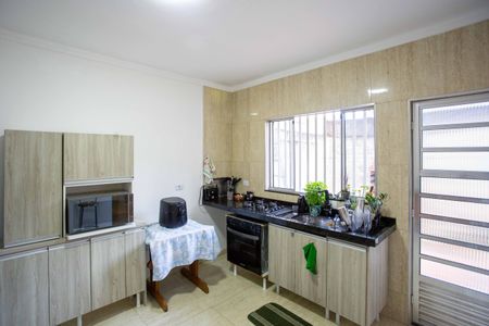 Casa à venda com 120m², 2 quartos e 2 vagasCozinha