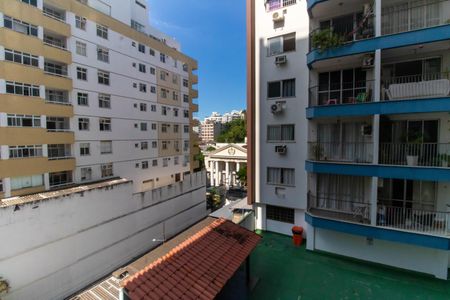 Apartamento à venda com 67m², 2 quartos e 1 vagaVista da Sala