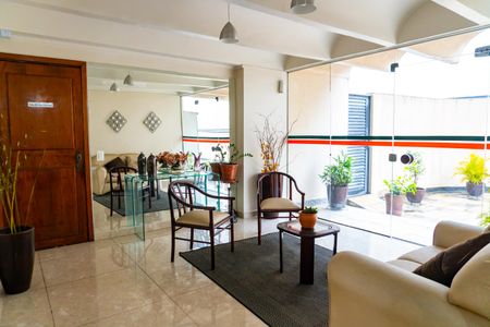 Apartamento à venda com 65m², 2 quartos e 1 vaga Apartamento à venda com 65m², 2 quartos e 1 vagaHall social