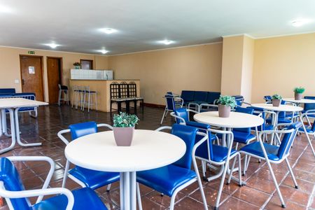 Apartamento à venda com 65m², 2 quartos e 1 vaga Apartamento à venda com 65m², 2 quartos e 1 vagaÁrea comum - Salão de festas