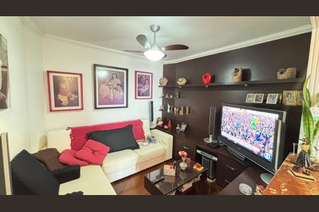 Apartamento à venda com 230m², 4 quartos e 5 vagas Apartamento à venda com 230m², 4 quartos e 5 vagasSala de TV