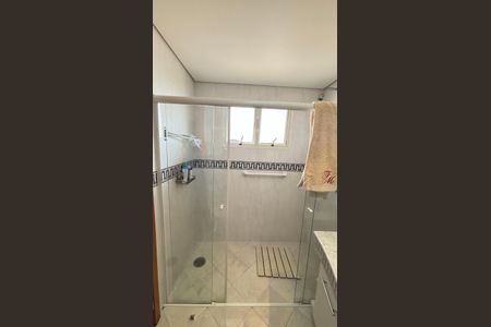 Apartamento à venda com 230m², 4 quartos e 5 vagas Apartamento à venda com 230m², 4 quartos e 5 vagasBanheiro da Suíte 2