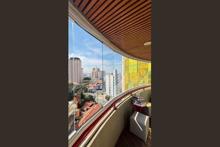 Apartamento à venda com 230m², 4 quartos e 5 vagas Apartamento à venda com 230m², 4 quartos e 5 vagasVaranda Sala