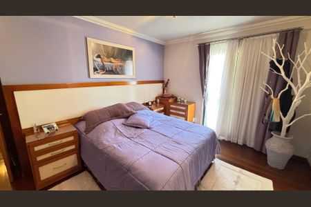 Apartamento à venda com 230m², 4 quartos e 5 vagas Apartamento à venda com 230m², 4 quartos e 5 vagasSuite 1