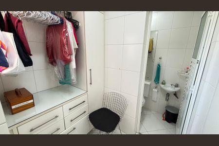 Apartamento à venda com 230m², 4 quartos e 5 vagas Apartamento à venda com 230m², 4 quartos e 5 vagasÁrea de Serviço