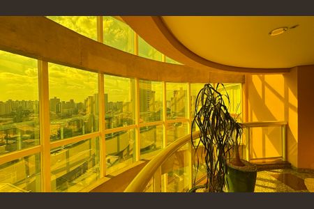 Apartamento à venda com 230m², 4 quartos e 5 vagas Apartamento à venda com 230m², 4 quartos e 5 vagasHall de Entrada