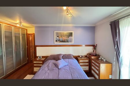 Apartamento à venda com 230m², 4 quartos e 5 vagas Apartamento à venda com 230m², 4 quartos e 5 vagasSuite 1