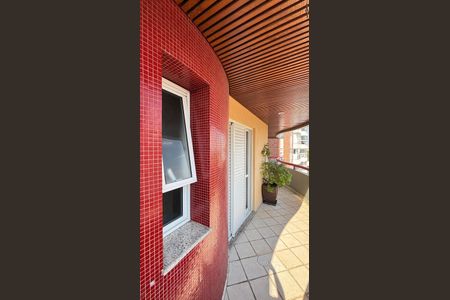 Apartamento à venda com 230m², 4 quartos e 5 vagas Apartamento à venda com 230m², 4 quartos e 5 vagasVaranda dos Dormitórios