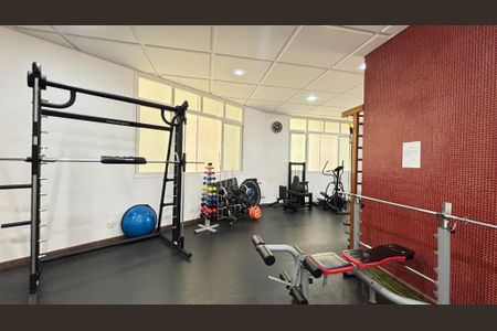 Apartamento à venda com 230m², 4 quartos e 5 vagas Apartamento à venda com 230m², 4 quartos e 5 vagasAcademia