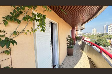 Apartamento à venda com 230m², 4 quartos e 5 vagas Apartamento à venda com 230m², 4 quartos e 5 vagasVaranda dos Dormitórios