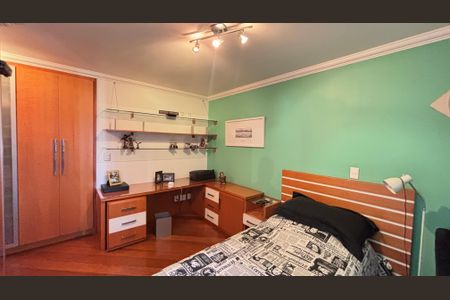 Apartamento à venda com 230m², 4 quartos e 5 vagas Apartamento à venda com 230m², 4 quartos e 5 vagasSuite 2