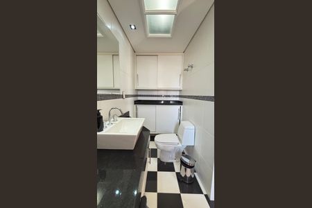 Apartamento à venda com 230m², 4 quartos e 5 vagas Apartamento à venda com 230m², 4 quartos e 5 vagasBanheiro da Suíte 3