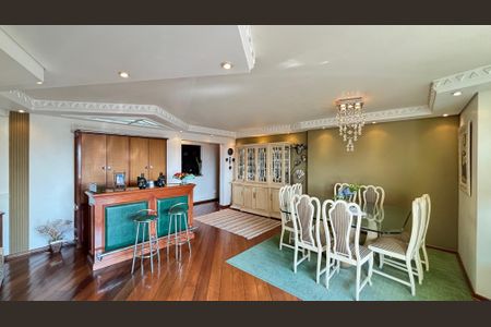 Apartamento à venda com 230m², 4 quartos e 5 vagas Apartamento à venda com 230m², 4 quartos e 5 vagasSala - Sala de Jantar