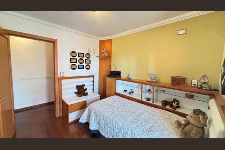 Apartamento à venda com 230m², 4 quartos e 5 vagas Apartamento à venda com 230m², 4 quartos e 5 vagasSuíte 3